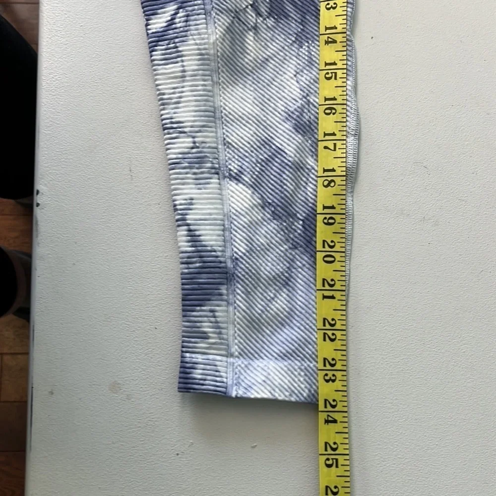 Aerie Offline Tie Dye Leggings - Picture 9 of 9